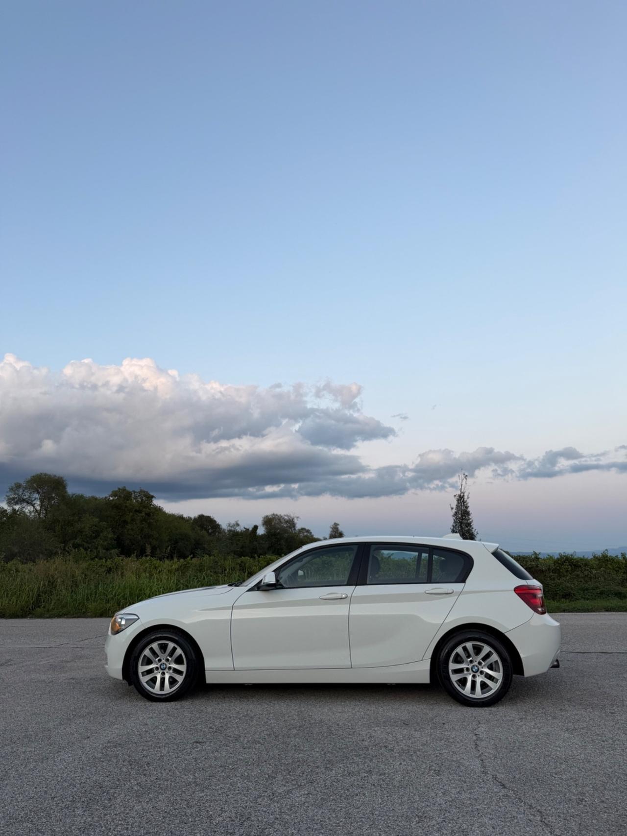 Bmw 116 116i 5p. Urban