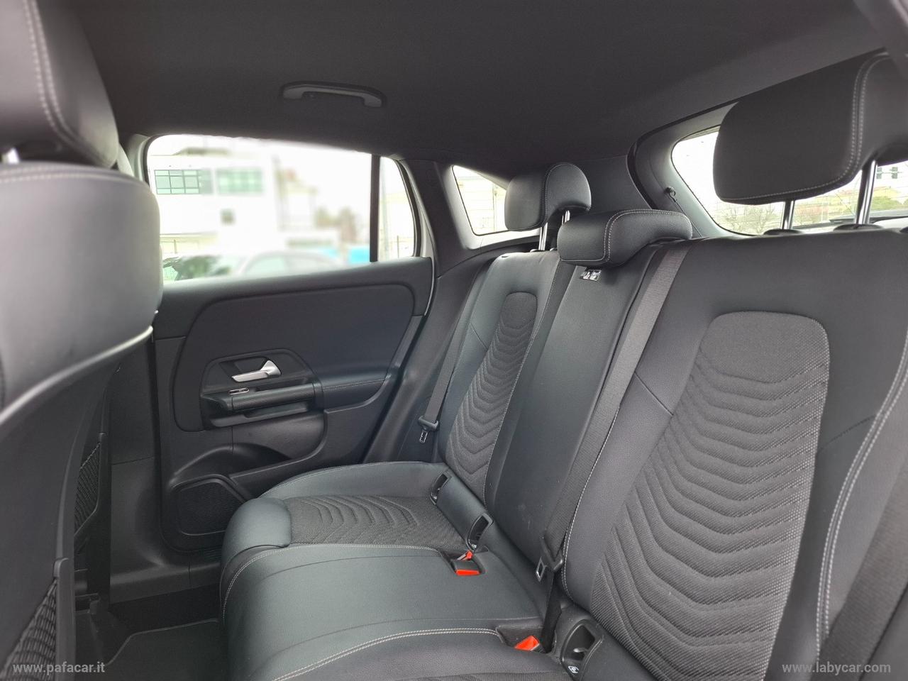 MERCEDES-BENZ GLA 200 d Automatic 4Matic Sport