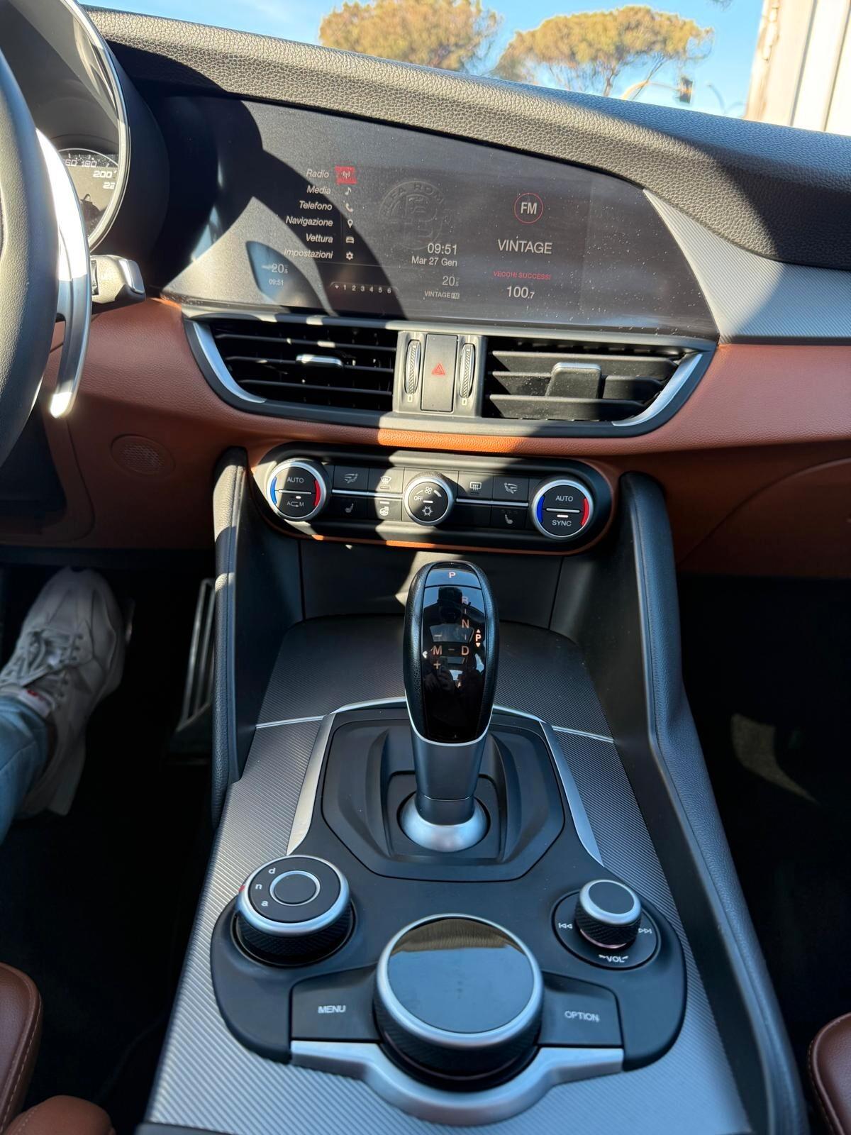 Alfa Romeo Giulia 2.2 Turbodiesel 210 CV AT8 AWD Q4 Veloce