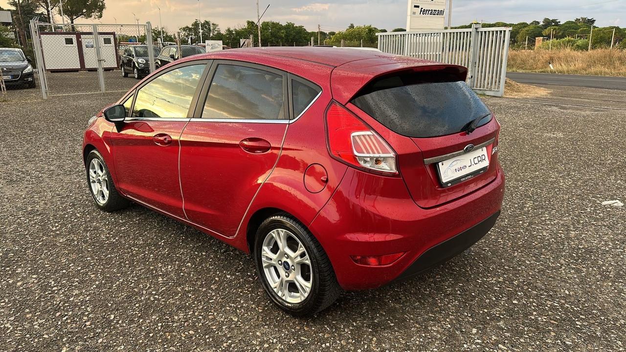 Ford Fiesta 1.5 TDCi 75CV 5 porte Black & White Edition