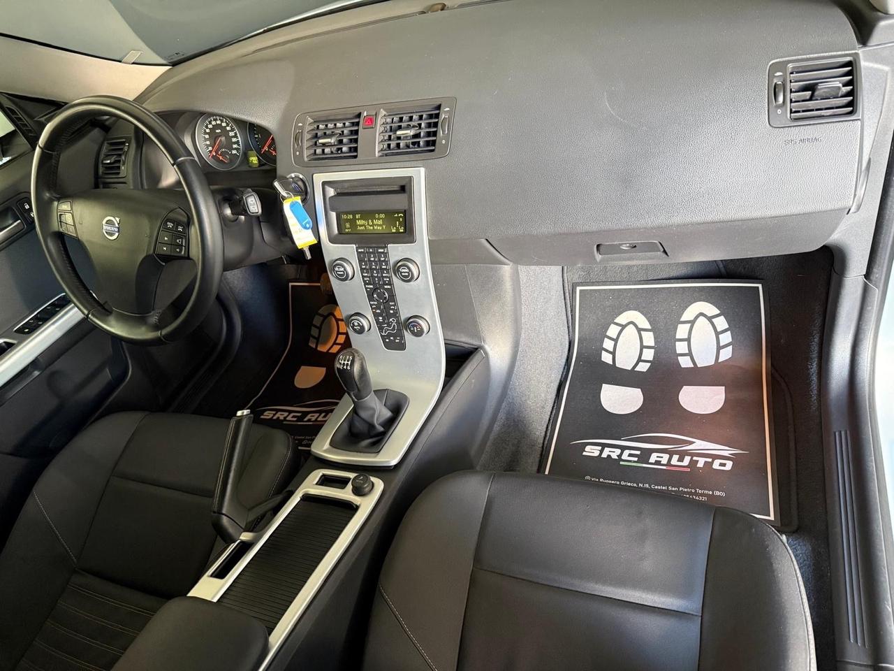 Volvo V50 D2 R-design