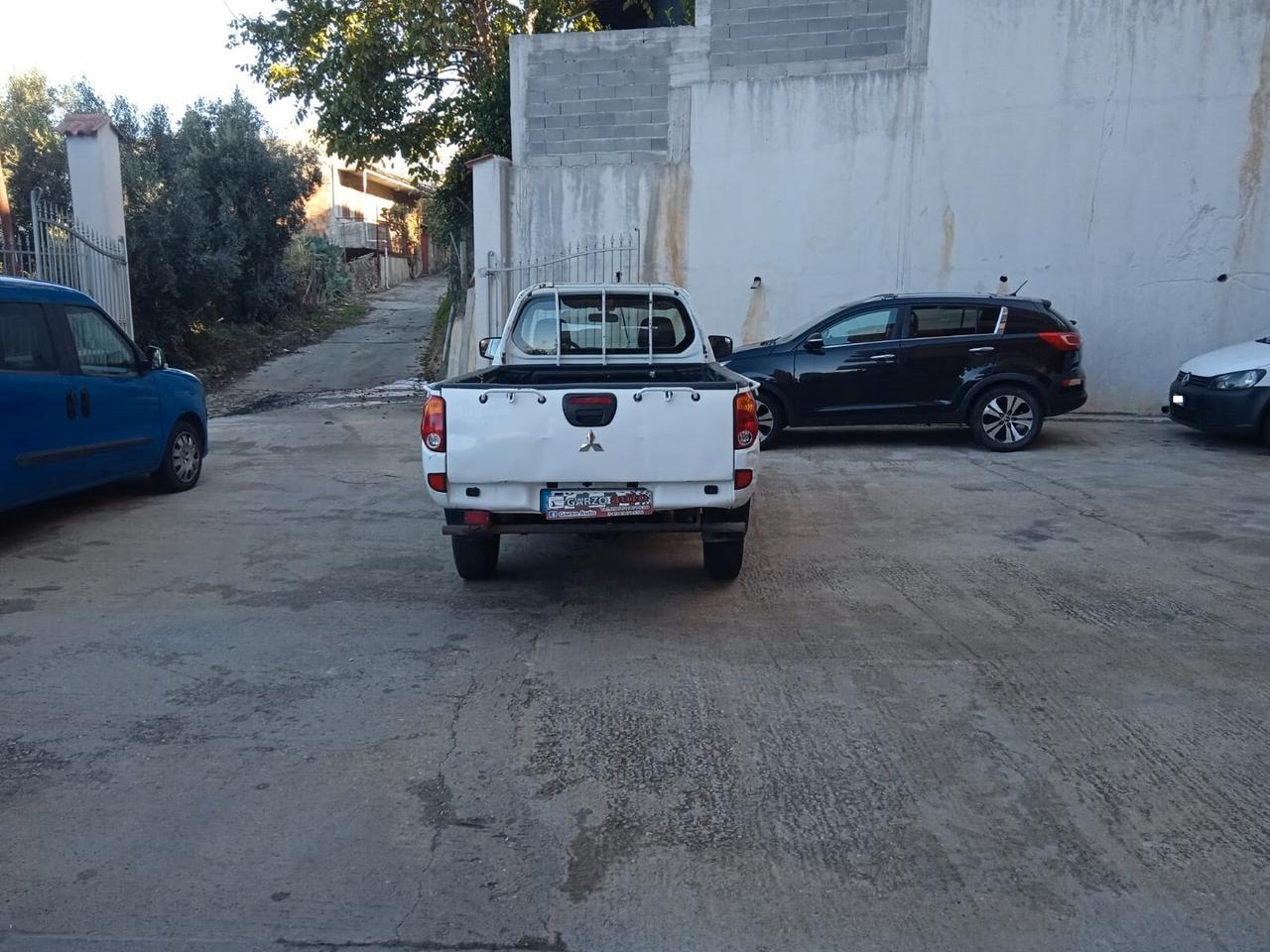Mitsubishi L200 2.5 DI-D 4x4 2 porte 220000km
