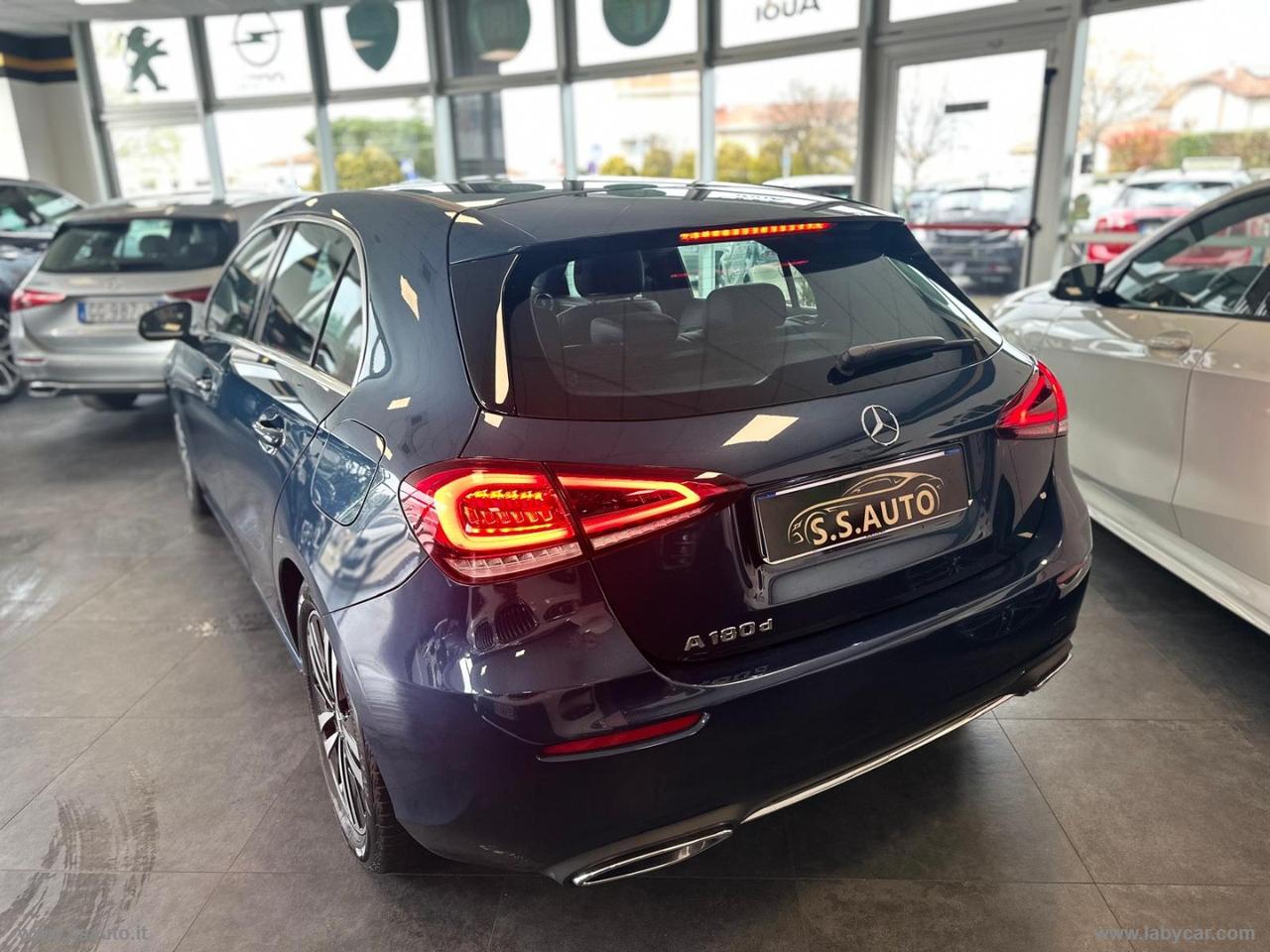 MERCEDES-BENZ A 180 d Automatic Premium