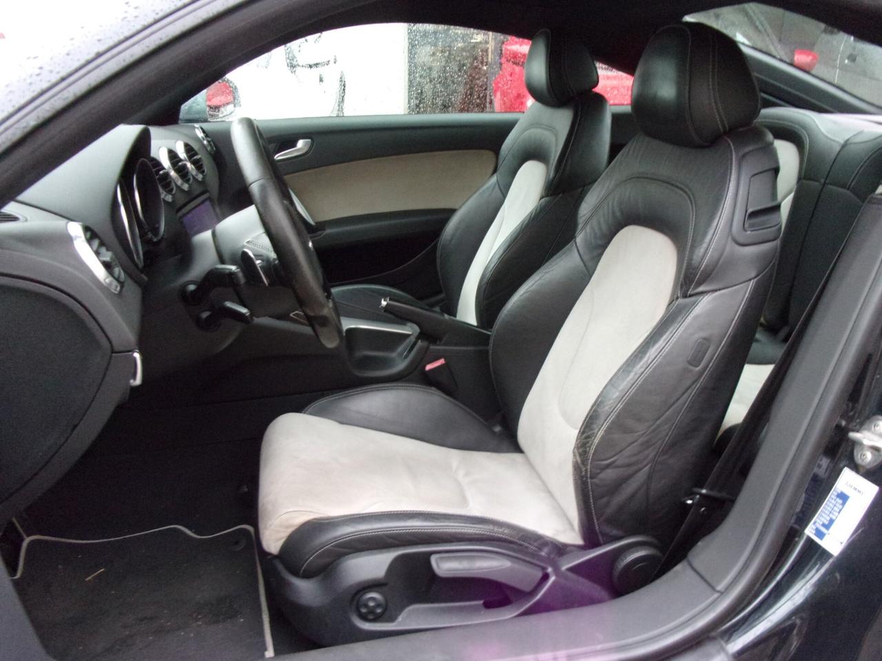 Audi TT TTS Coupé 2.0 272 CV TFSI quattro S tronic