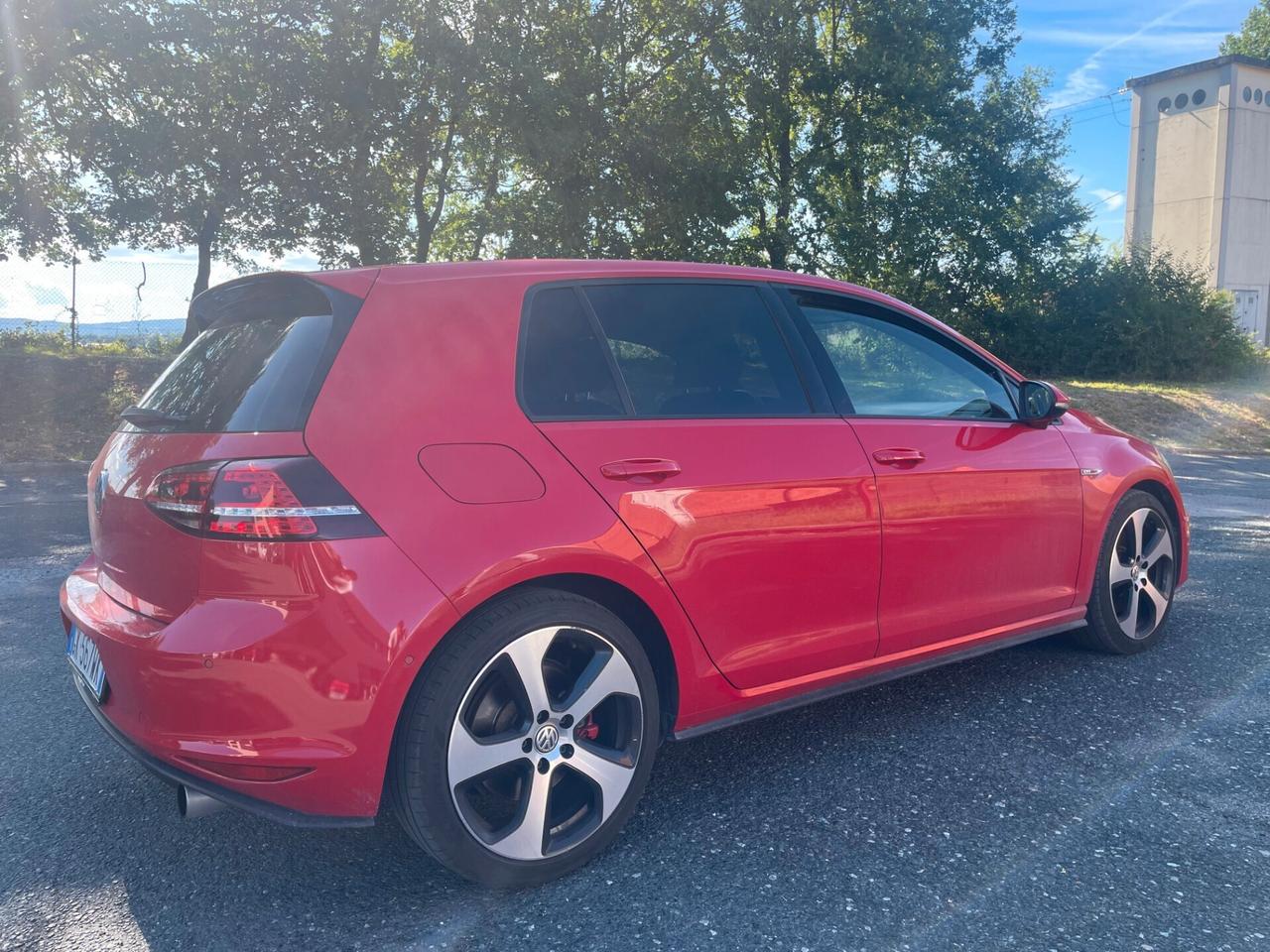 Volkswagen Golf GTI VII 5p 2.0 tsi 220CV