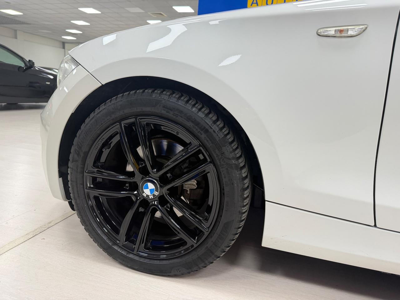 Bmw 120i 170CV*CABRIO*MANUALE*BOOK SERVICE*PARI AL NUOVO*1 PROPRIETARIO*