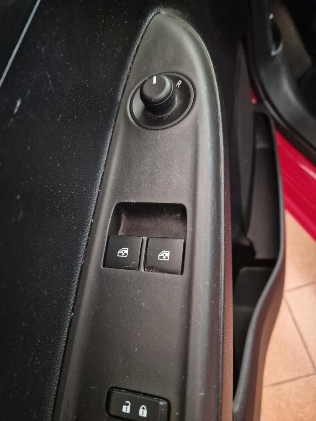 Opel Karl 1.0 75 CV Cosmo, 117 mila chilometri ok neopatentati