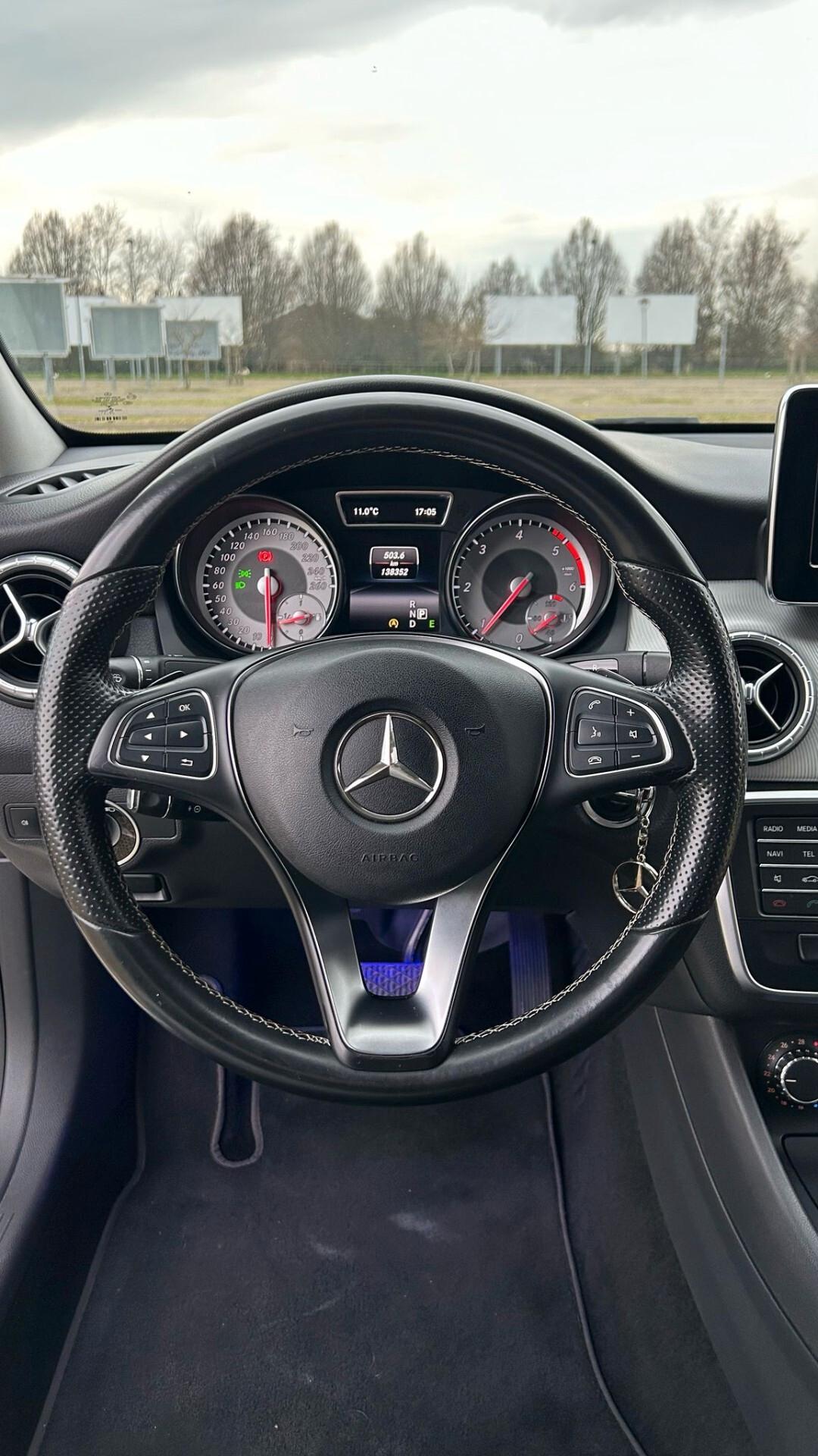 Mercedes-benz CLA 180 CLA 220 CDI Automatic Sport