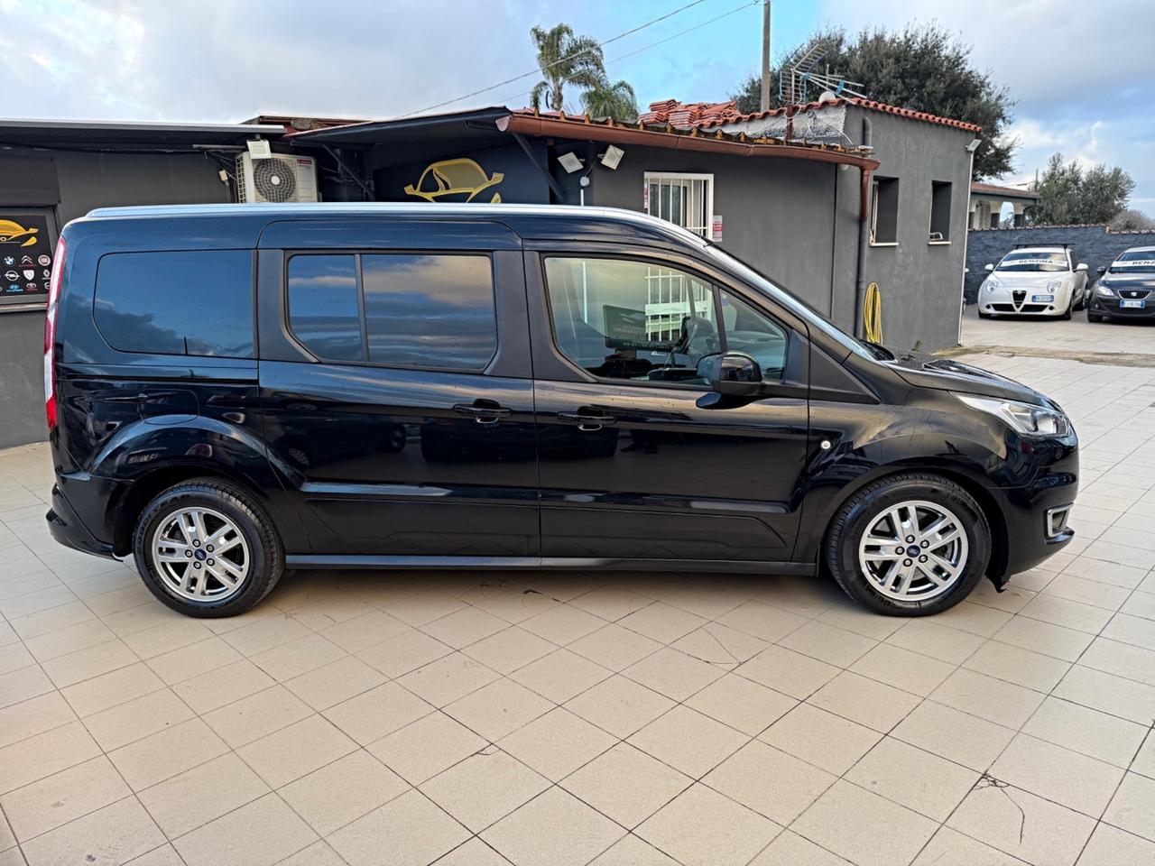 Ford Tourneo Connect 1.5 TDCi 120 CV Powershift Titanium
