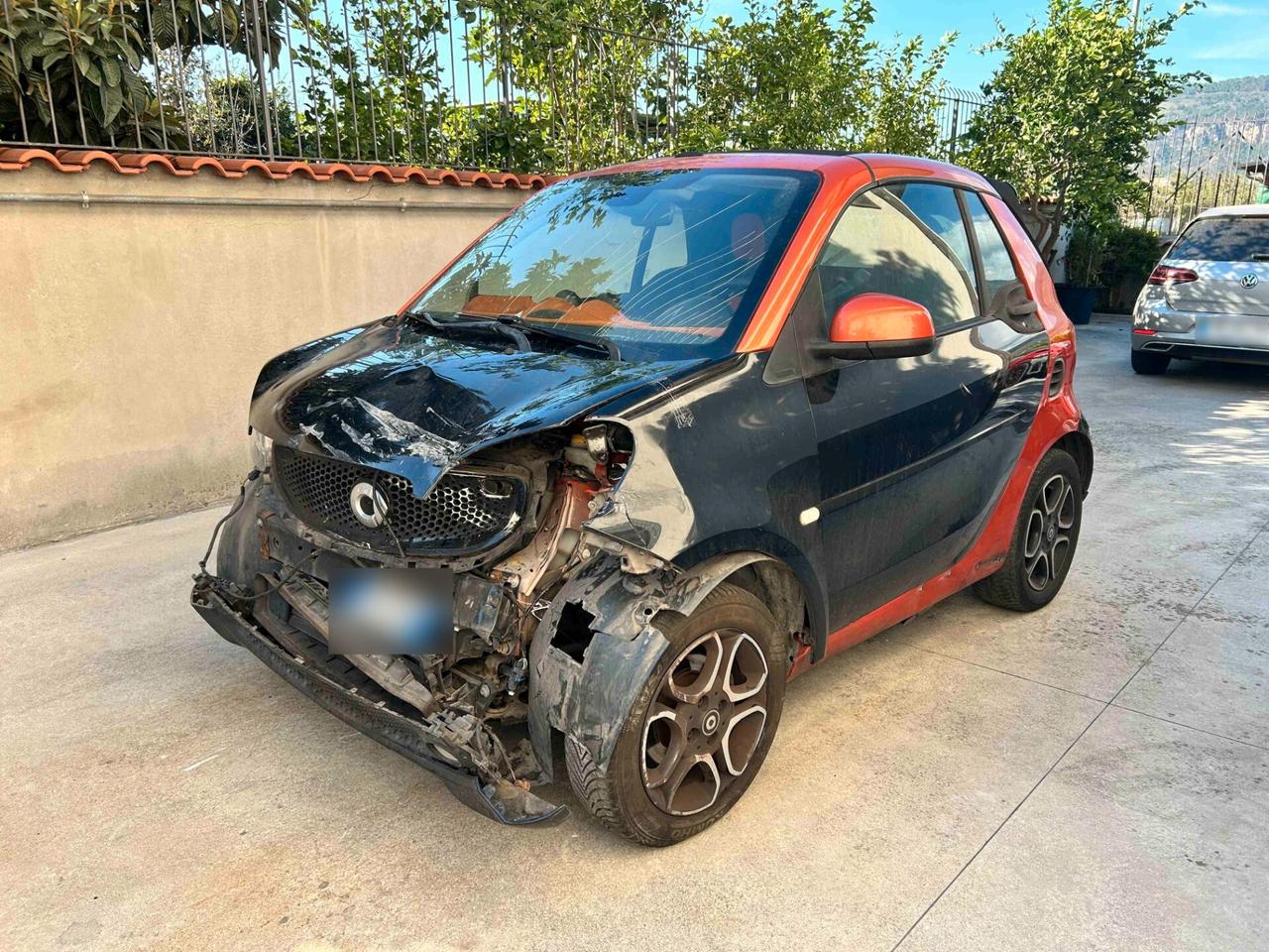 Smart ForTwo Cabrio 1.0 Benz 70CV Aut - 2016 Incidentata