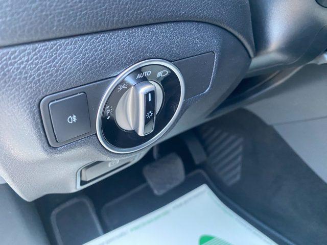 MERCEDES-BENZ GLA 200 d Automatic 4Matic Sport