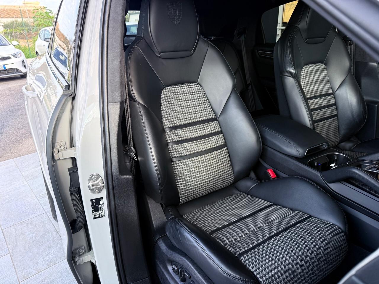 Porsche Cayenne COUPÉ 3.0 V6 Platinum Edition IVA ESPOSTA