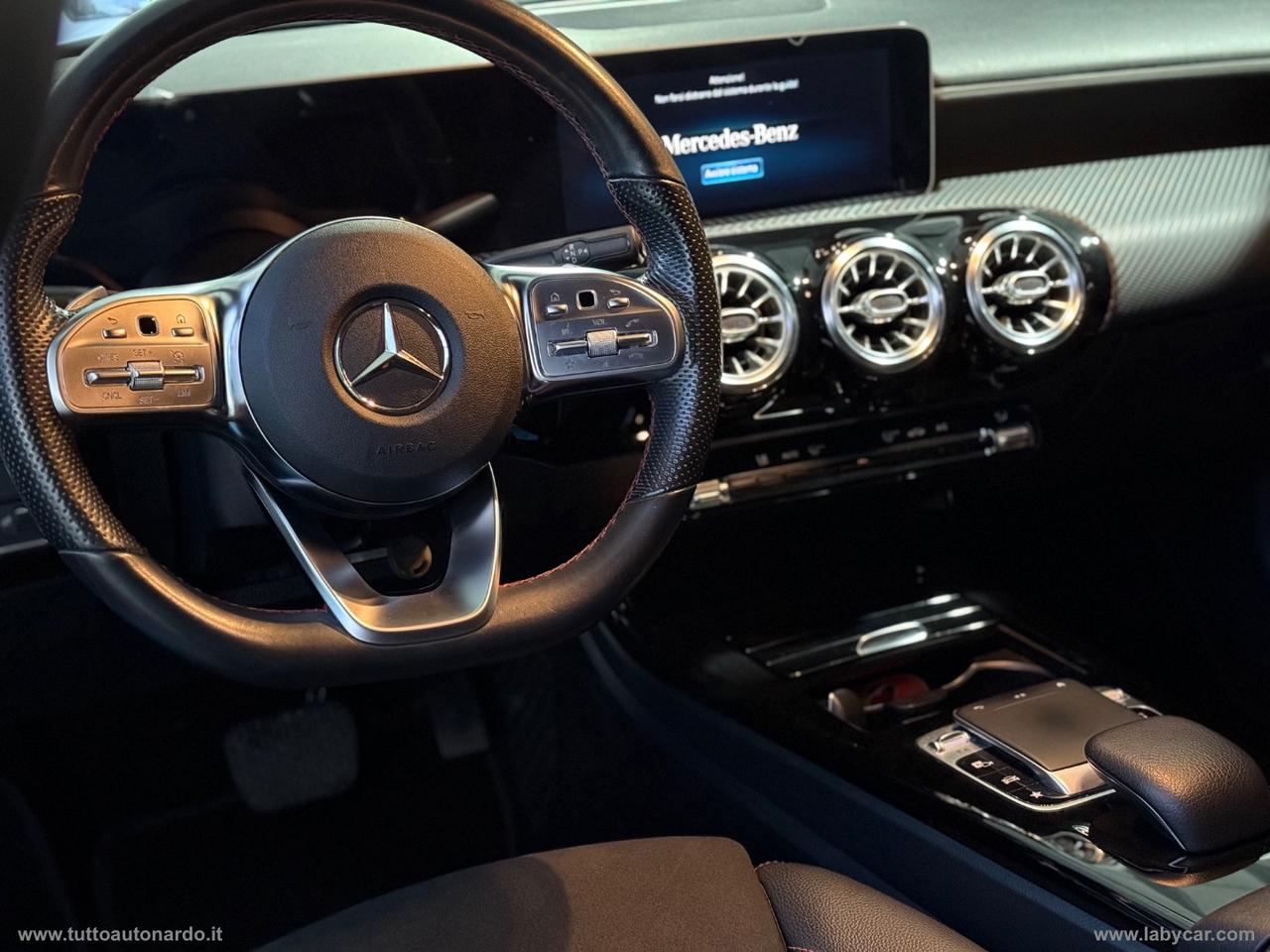 MERCEDES-BENZ A 180 d Automatic Premium