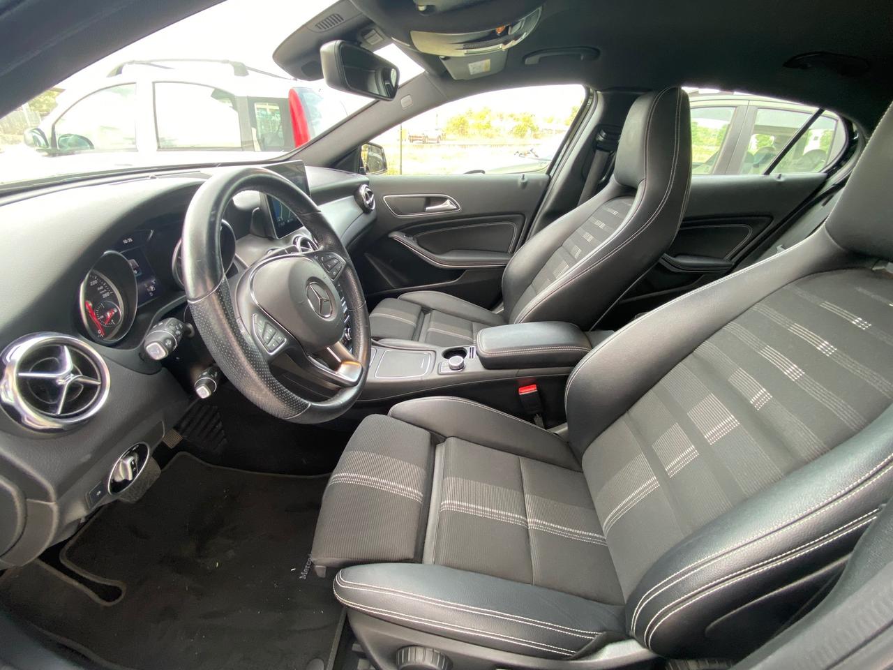 Mercedes-benz GLA 200 d Automatic 4Matic Sport 136CV