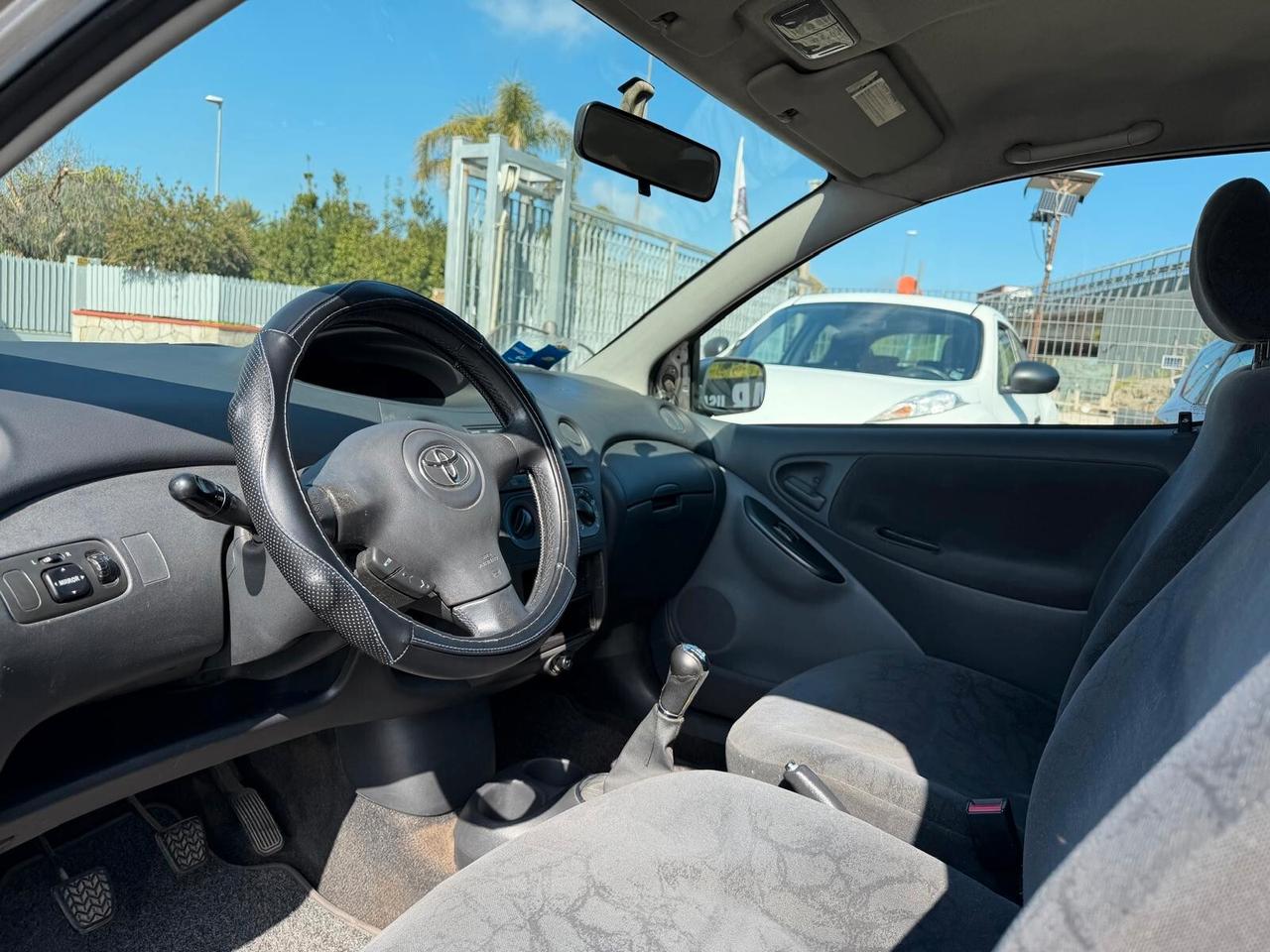 Toyota Yaris 1.4 tdi D-4D cat 3 porte Sol-2005