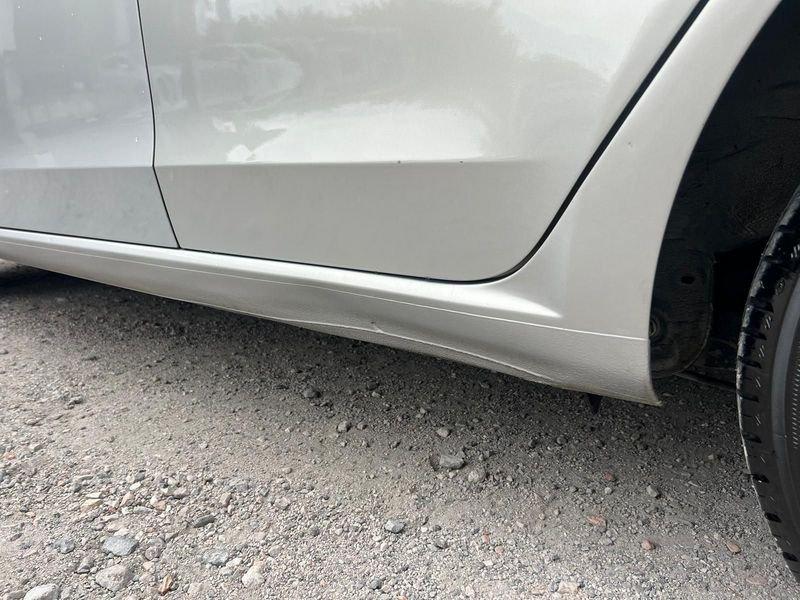 SEAT Mii 1.0 44kW Style GPL LEGGI