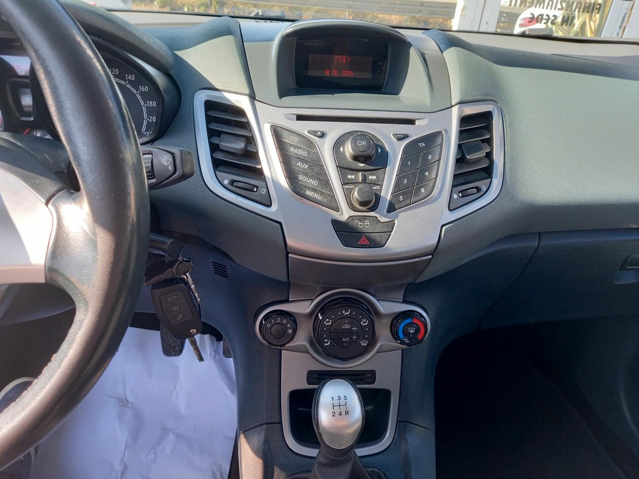 Ford Fiesta 1.2 Gpl Titanium 5 porte