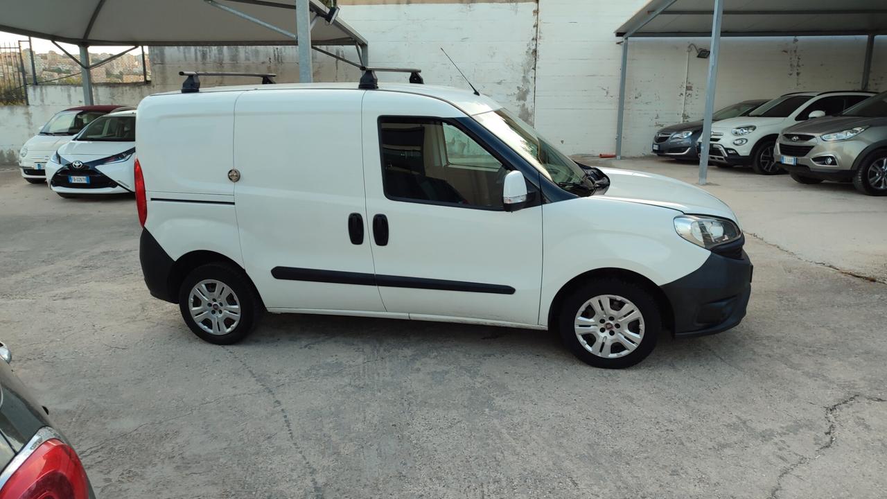 Fiat Doblo 1.6 MJT - 3 POSTI -