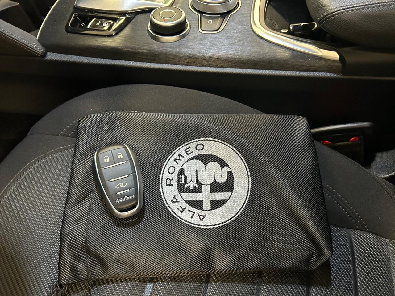 Alfa Romeo Stelvio 2.2 Turbodiesel 160 CV AT8 RWD Business