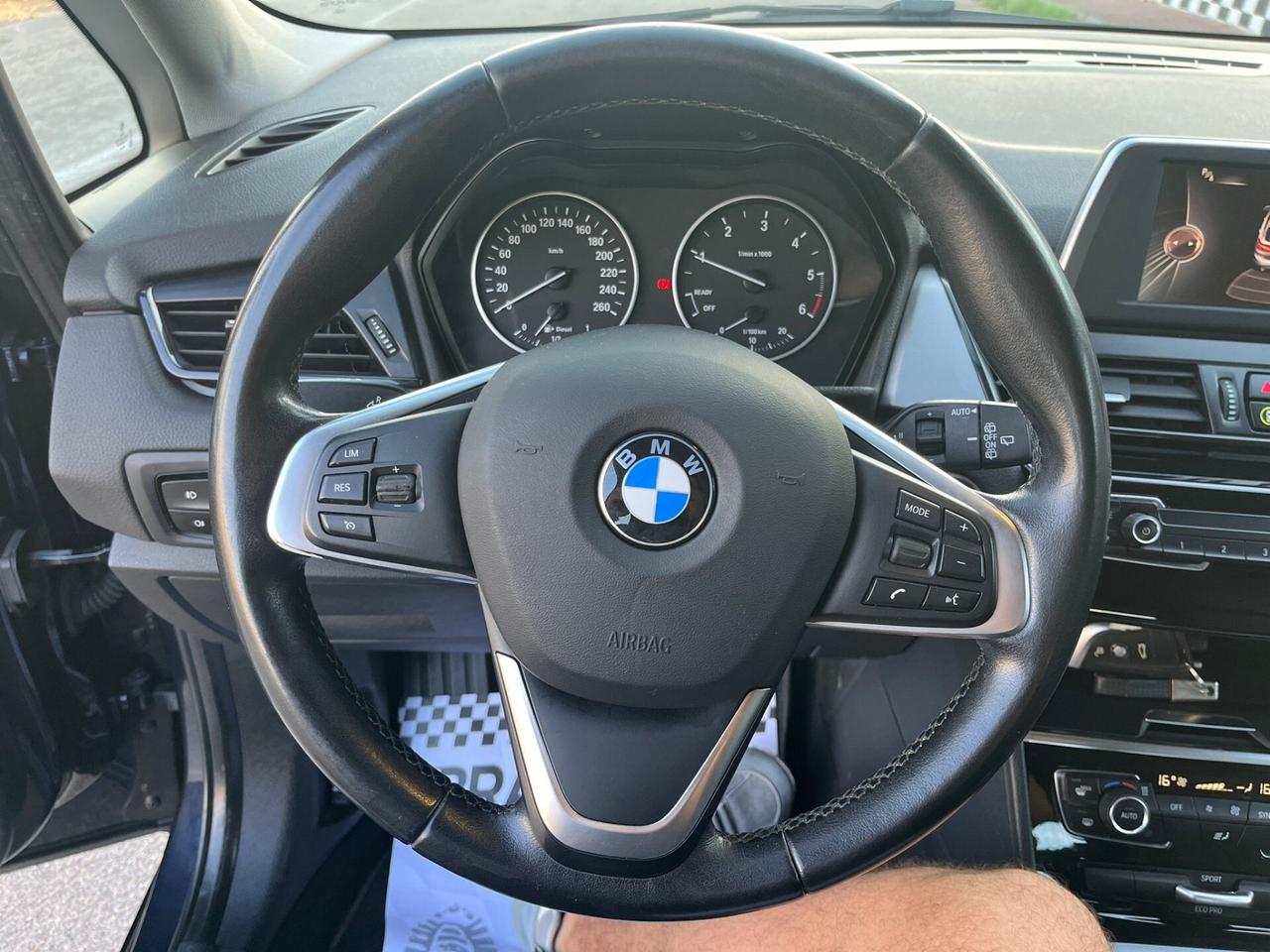Bmw 2 Active Tourer 216d Advantage 2015