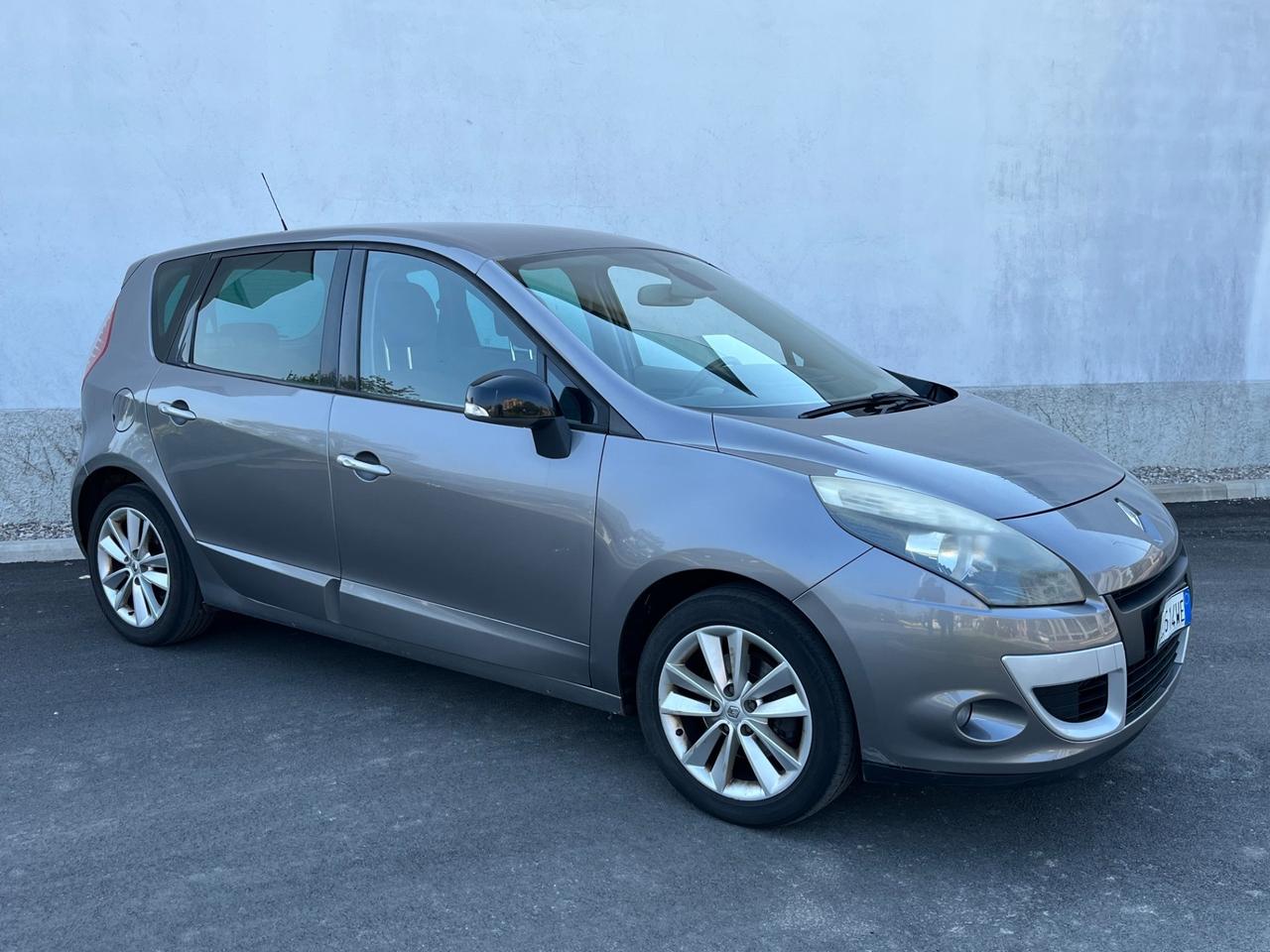Renault Scenic Scénic X-Mod 1.9 dCi 130CV Luxe