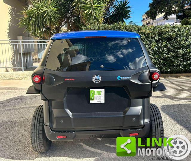 AIXAM Mega eScouty