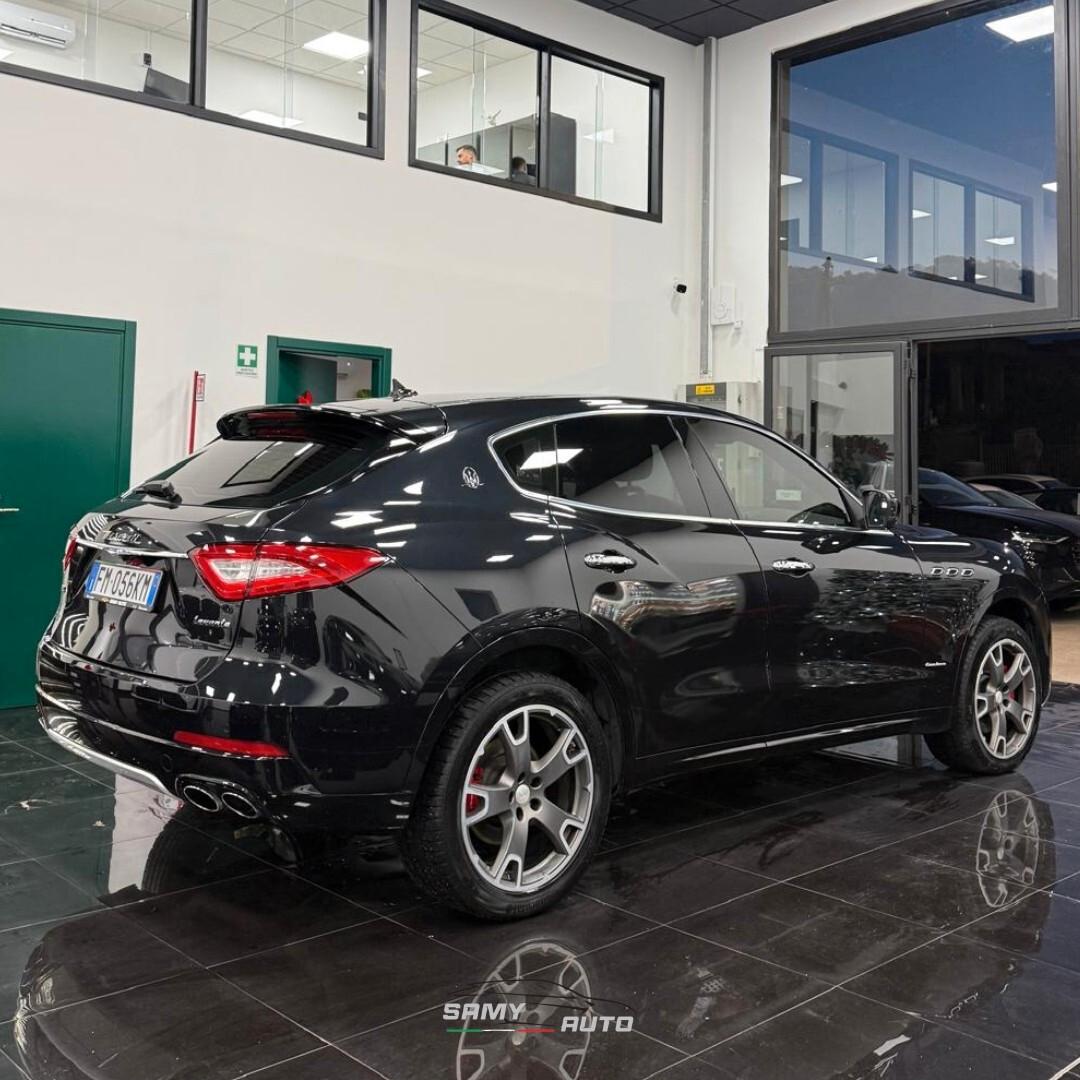 Maserati Levante V6 Diesel Granlusso Nerissimo