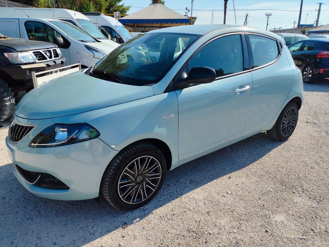 Lancia Ypsilon 1.2 69 CV 5 porte GPL Gold