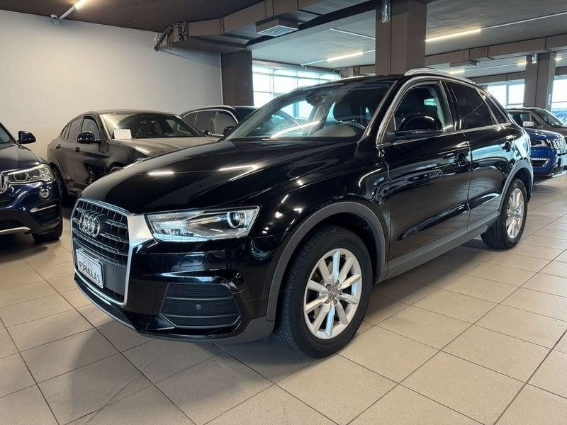 Audi Q3 2.0 TDI 120 CV Business