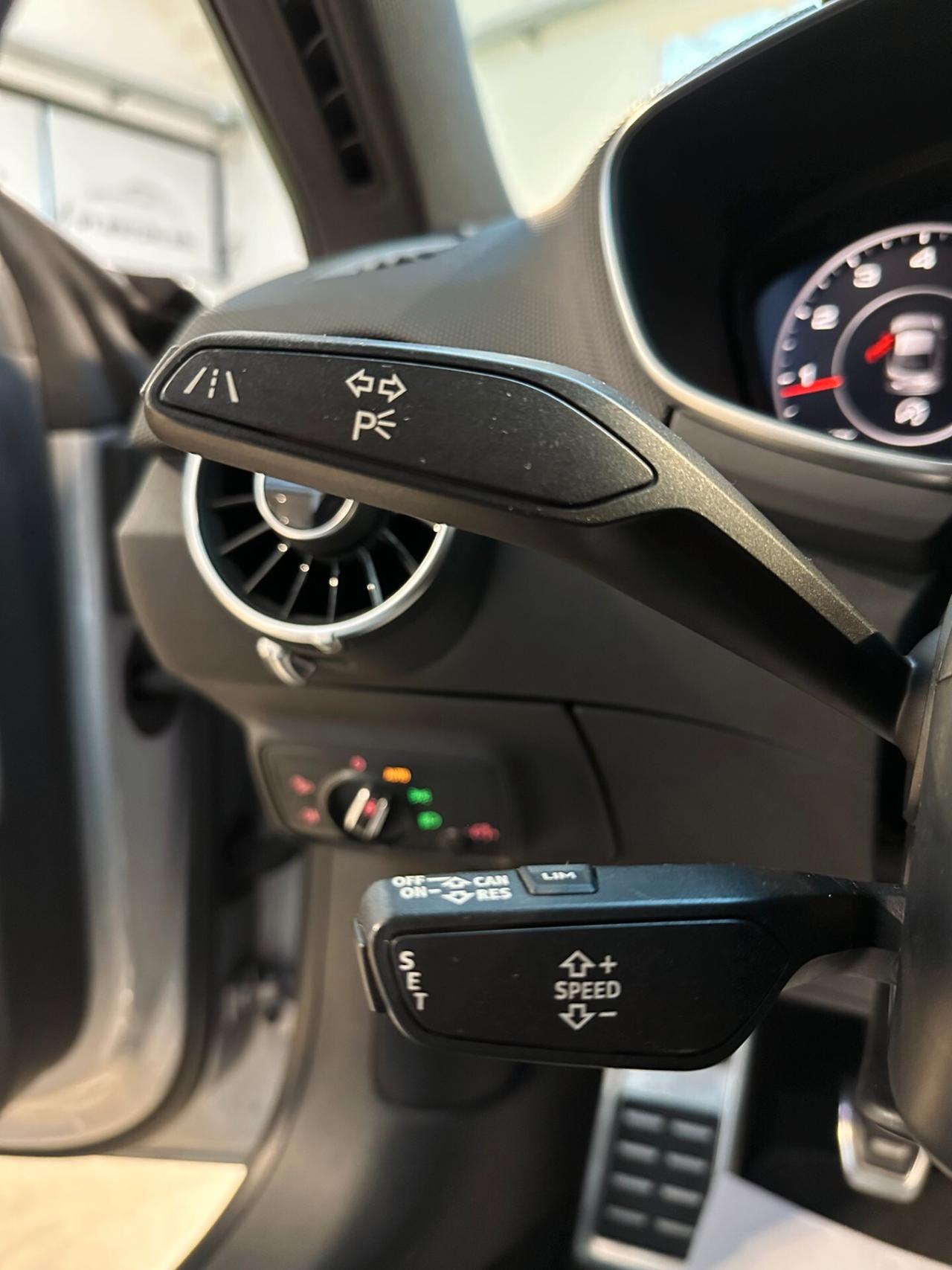 Audi TT Coupé 2.0 TFSI S line - FULL LED - SENSORI