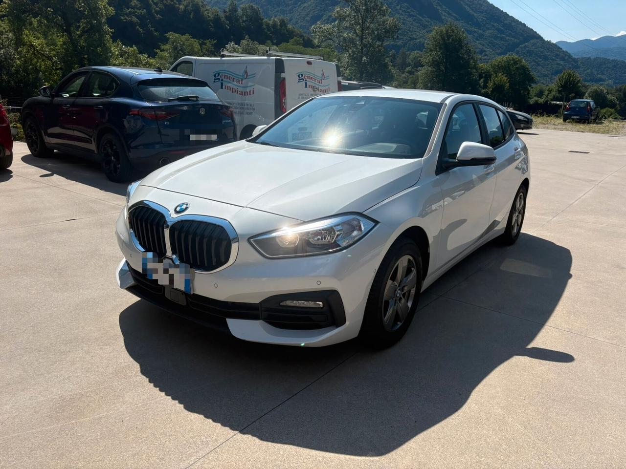 Bmw 116 116d 5p. Business Advantage