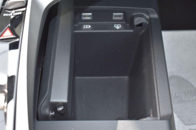 Peugeot 3008 Hybrid 145 Allure e-DCS 6