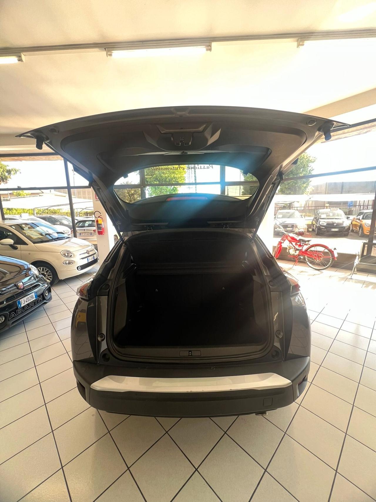 Peugeot 2008 BlueHDi 130 S&S EAT8 GT