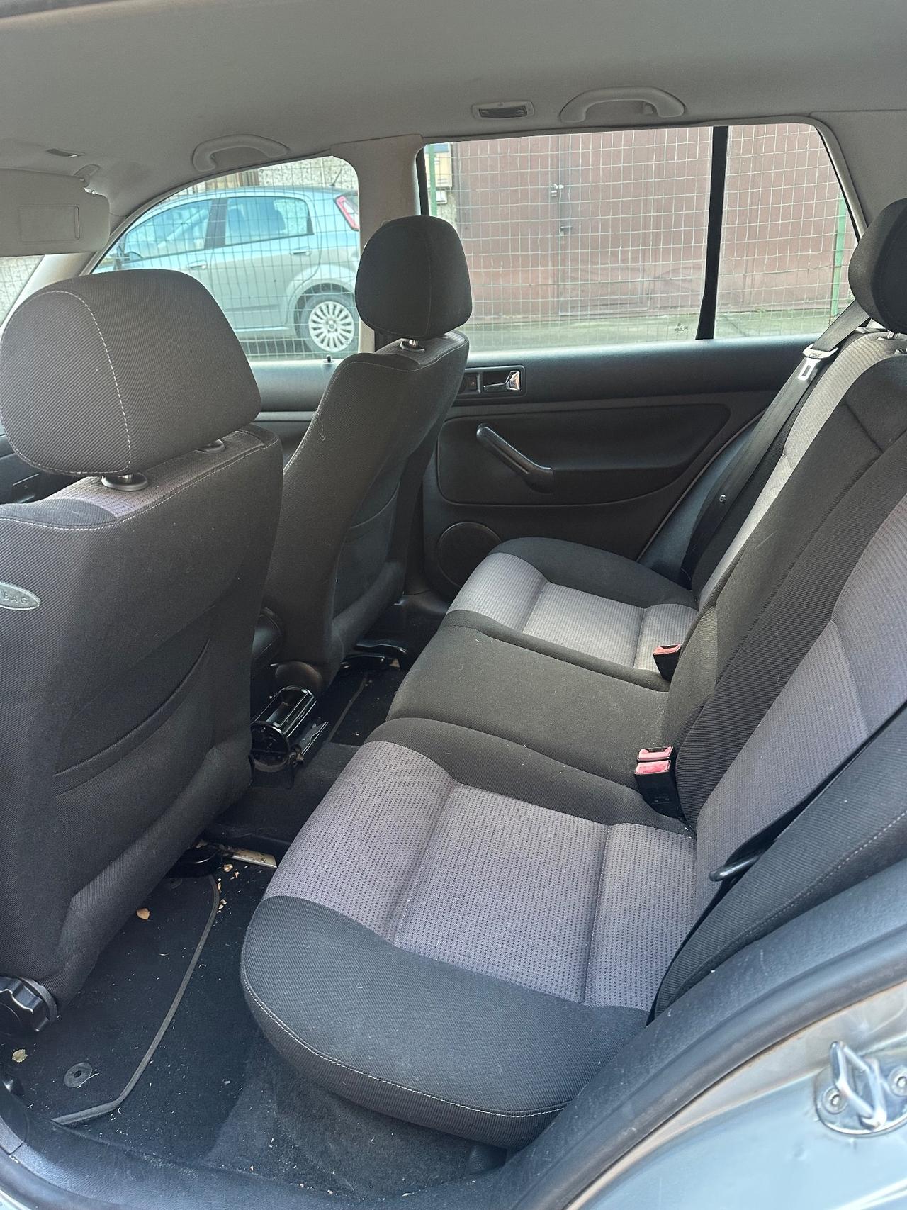 Volkswagen Golf 1.6 16V cat 5 porte Comfortline