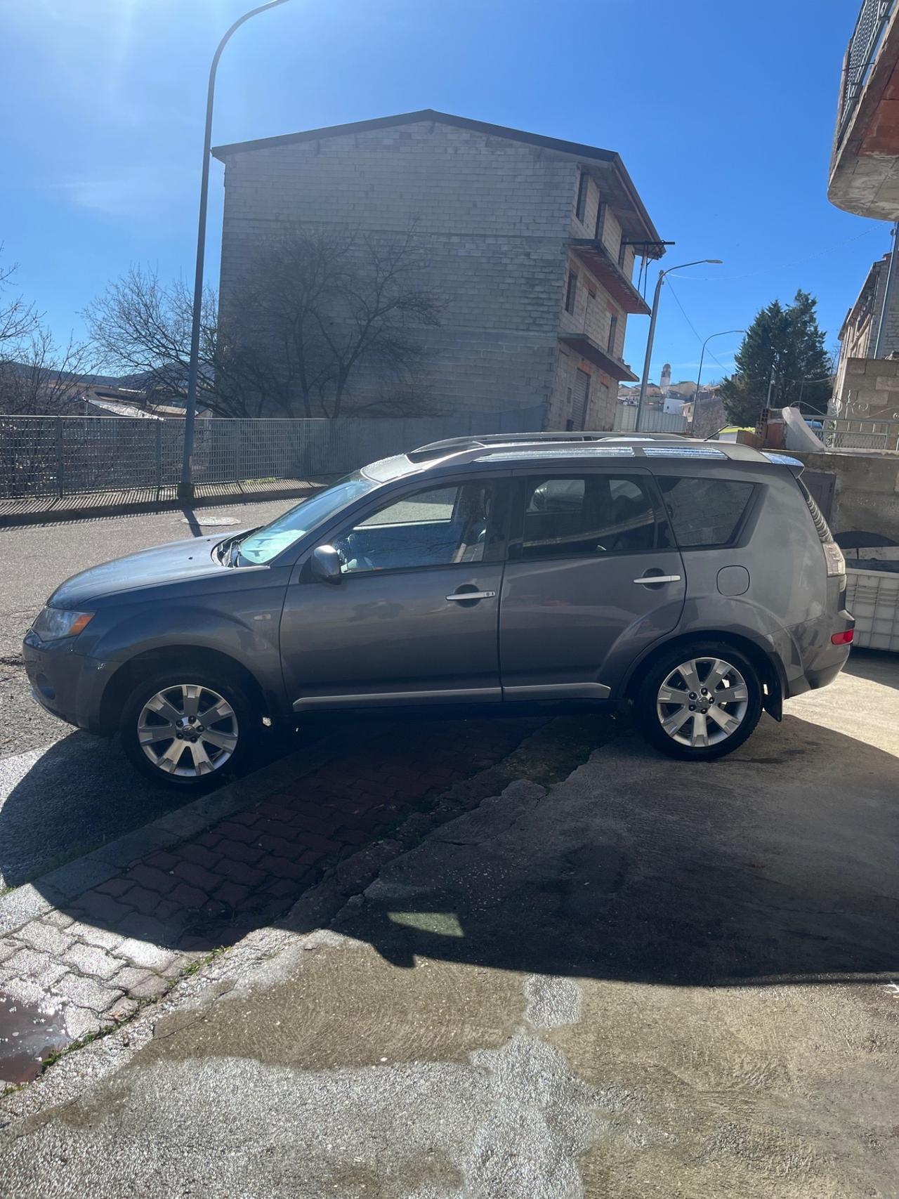 Mitsubishi Outlander 2.0 DI-D Intense DPF