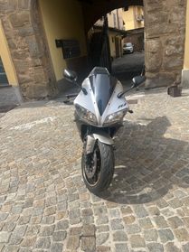 Yamaha YZF R1