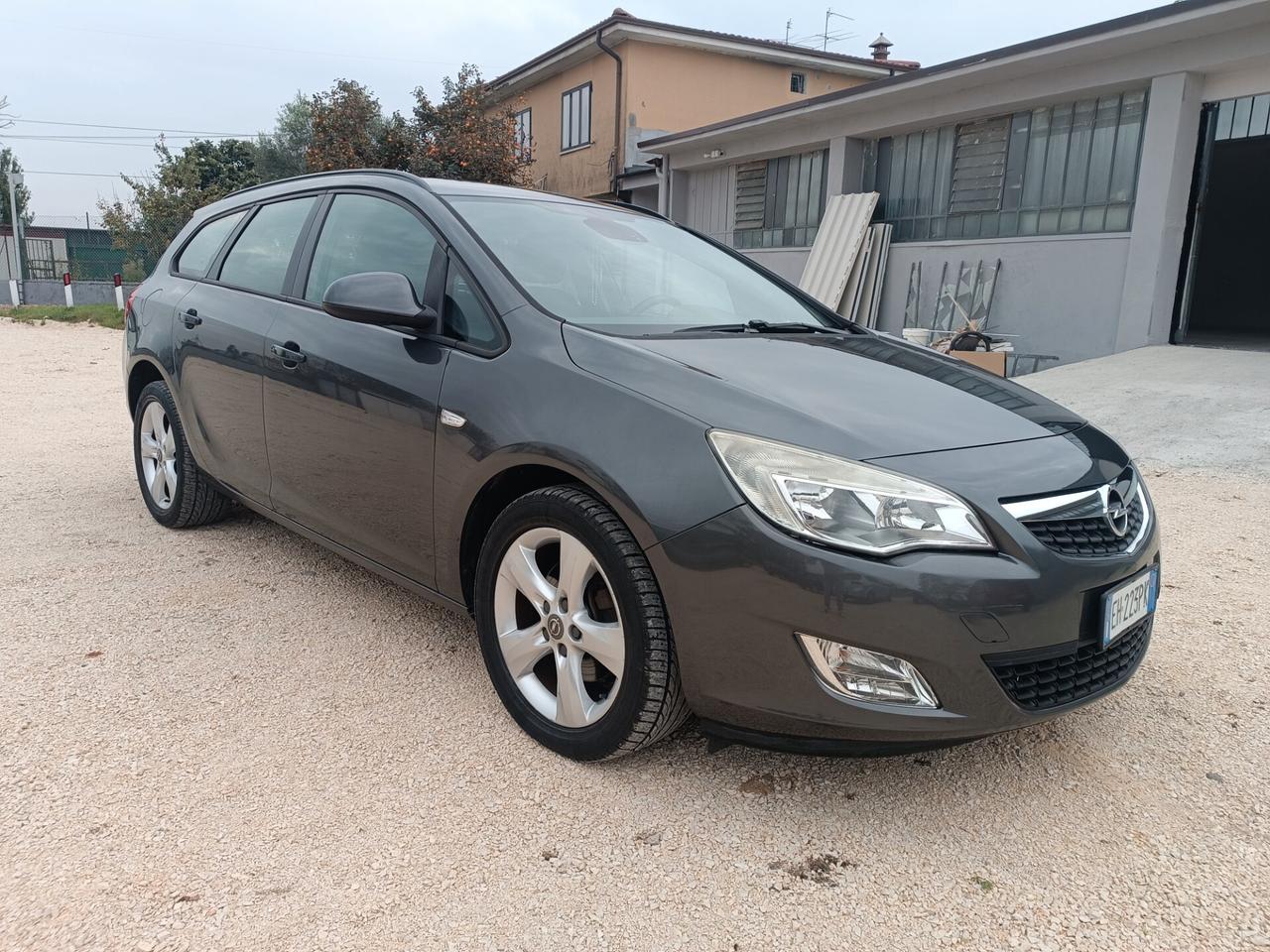 Opel Astra 1.7 diesel garanzia