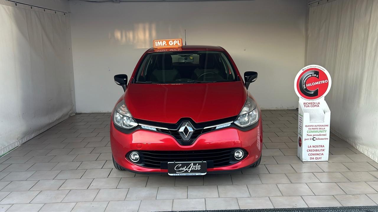 Renault Clio 1.2 Gpl 75 cv 2015 Neopatentati