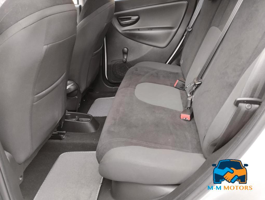 Lancia Ypsilon 5 Porte Ypsilon 1.2 8v Gold c/CL 69cv E6