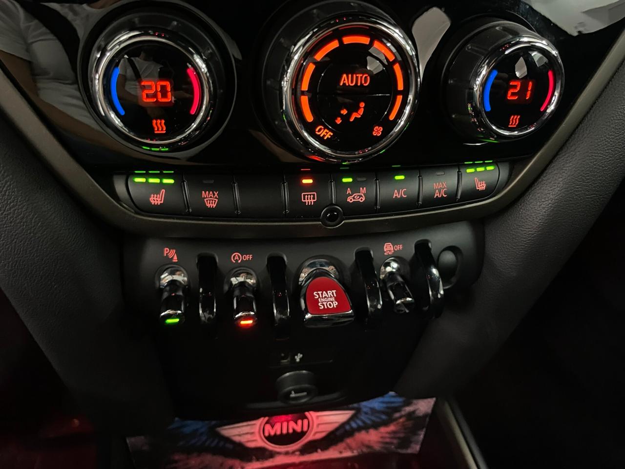 Mini One Countryman 1.5 AUT. NAVI CERCHI BLACK SENSORI NEOPATENTATI