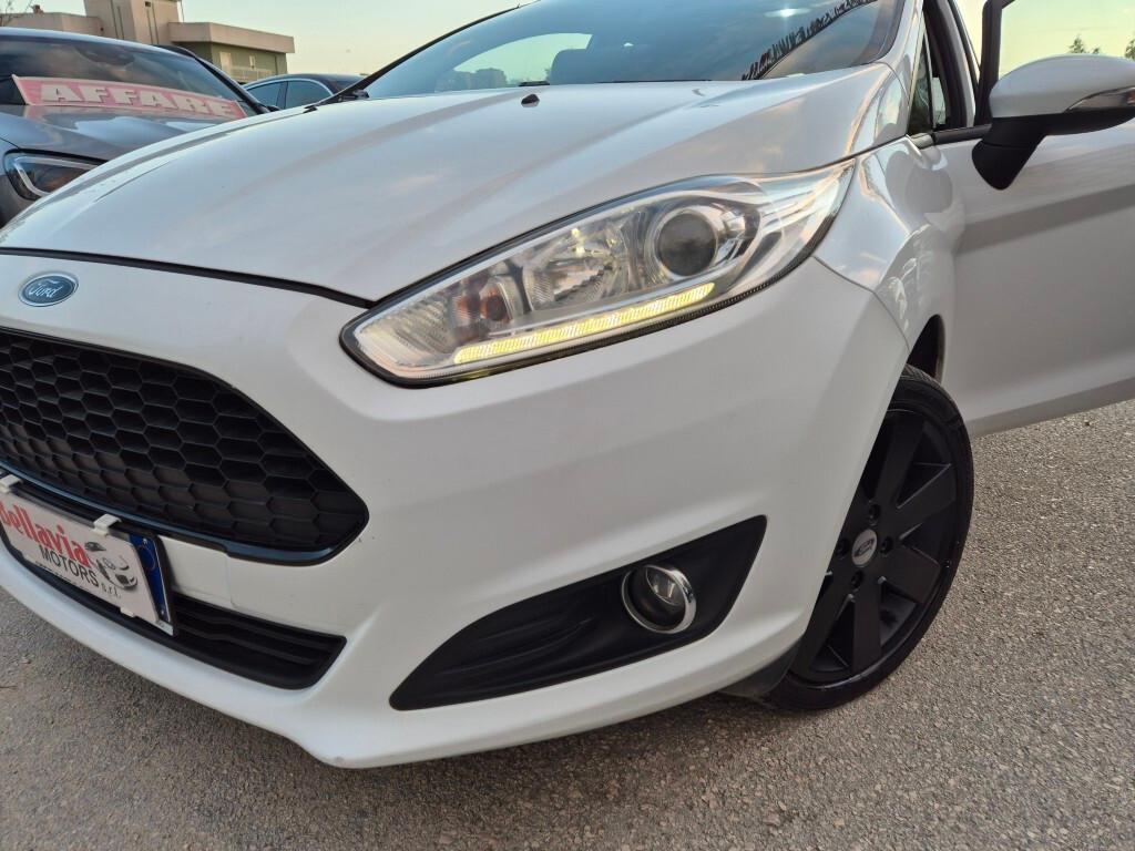 Ford Fiesta 1.5 TDCi 75CV 5 porte Titanium