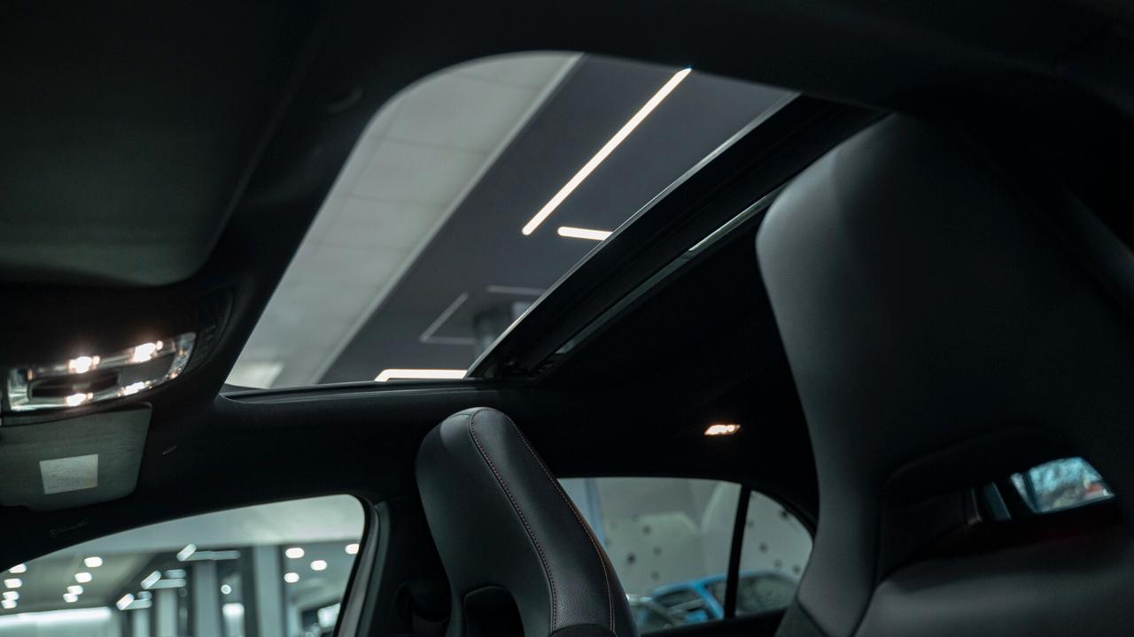 Mercedes-benz A 180 D PREMIUM PLUS AMG TETTO PACK LUCI MULTIBEAM FULL