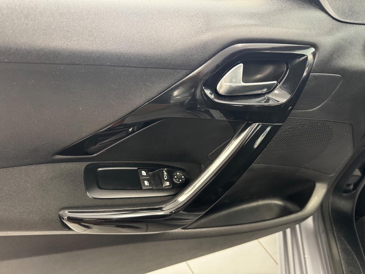 Peugeot 208 BlueHDi 100 S&S 5 porte Allure