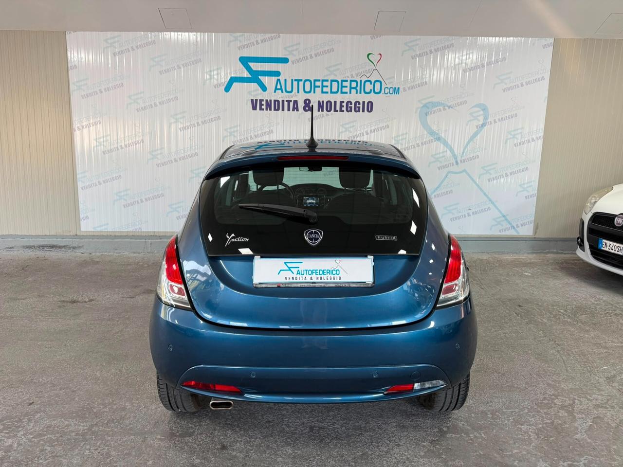 Lancia Ypsilon 1.0 Hybrid 5 porte S&S Alberta Ferretti