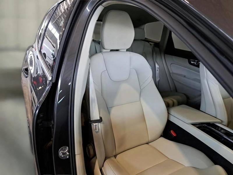 VOLVO XC60 B4 D AWD AUTOMATICO INSCRIPTION SUV