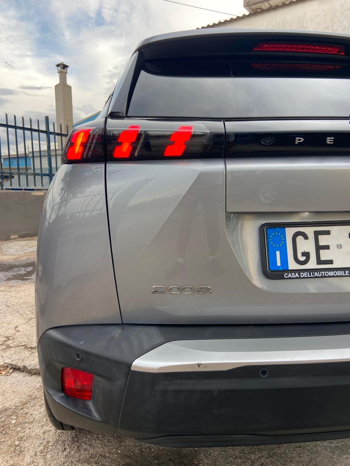 Peugeot 2008 BlueHDi 130 EAT8 ALLURE PACK