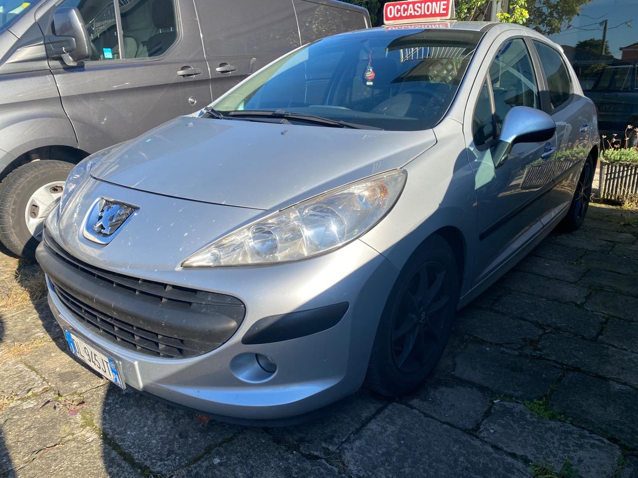 Peugeot 207 1.4 8V 75CV 5p. X Line