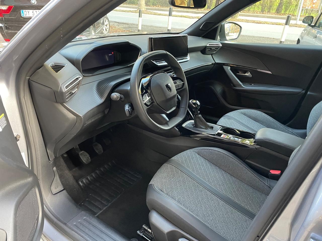 Peugeot 2008 PureTech 100 S&S Allure