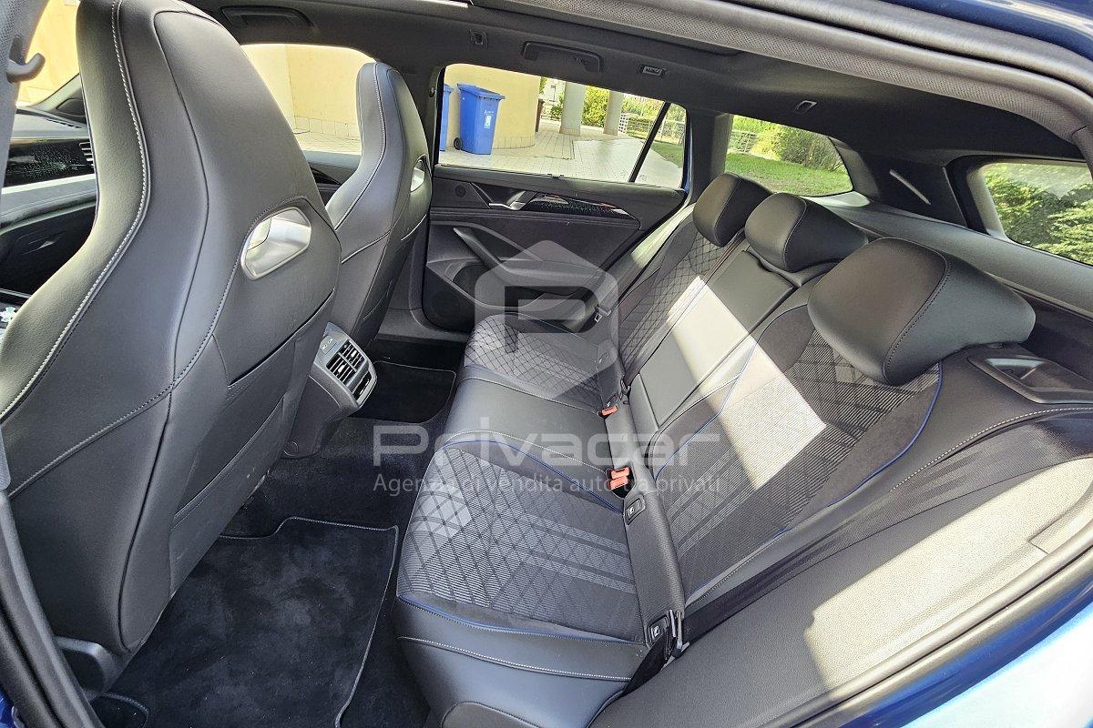 VOLKSWAGEN Passat 2.0 TDI 150 CV SCR DSG R-Line