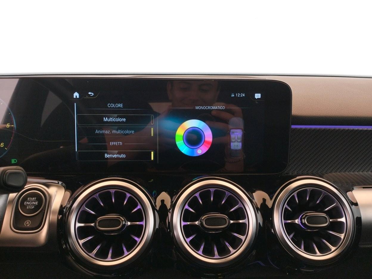 MERCEDES-BENZ GLB 200d Premium AMG line 4matic auto
